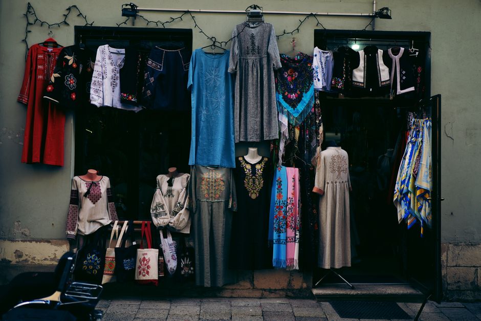 Магазини одягу у Львові: де шукати місцевих дизайнерів — Де купити одяг від львівських дизайнерів