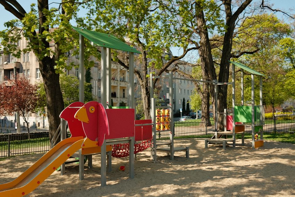 Дитячі майданчики Львова: як повідомити про несправність — фото